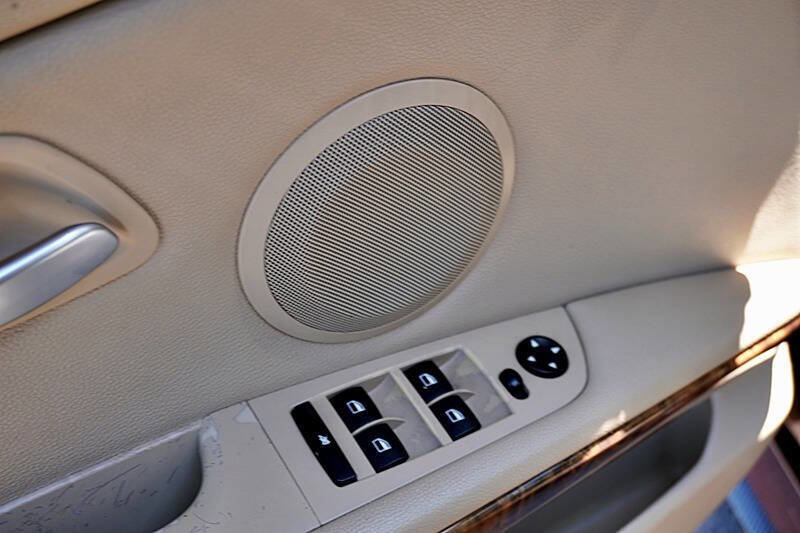 Used 2006 BMW 325i Sedan image 27