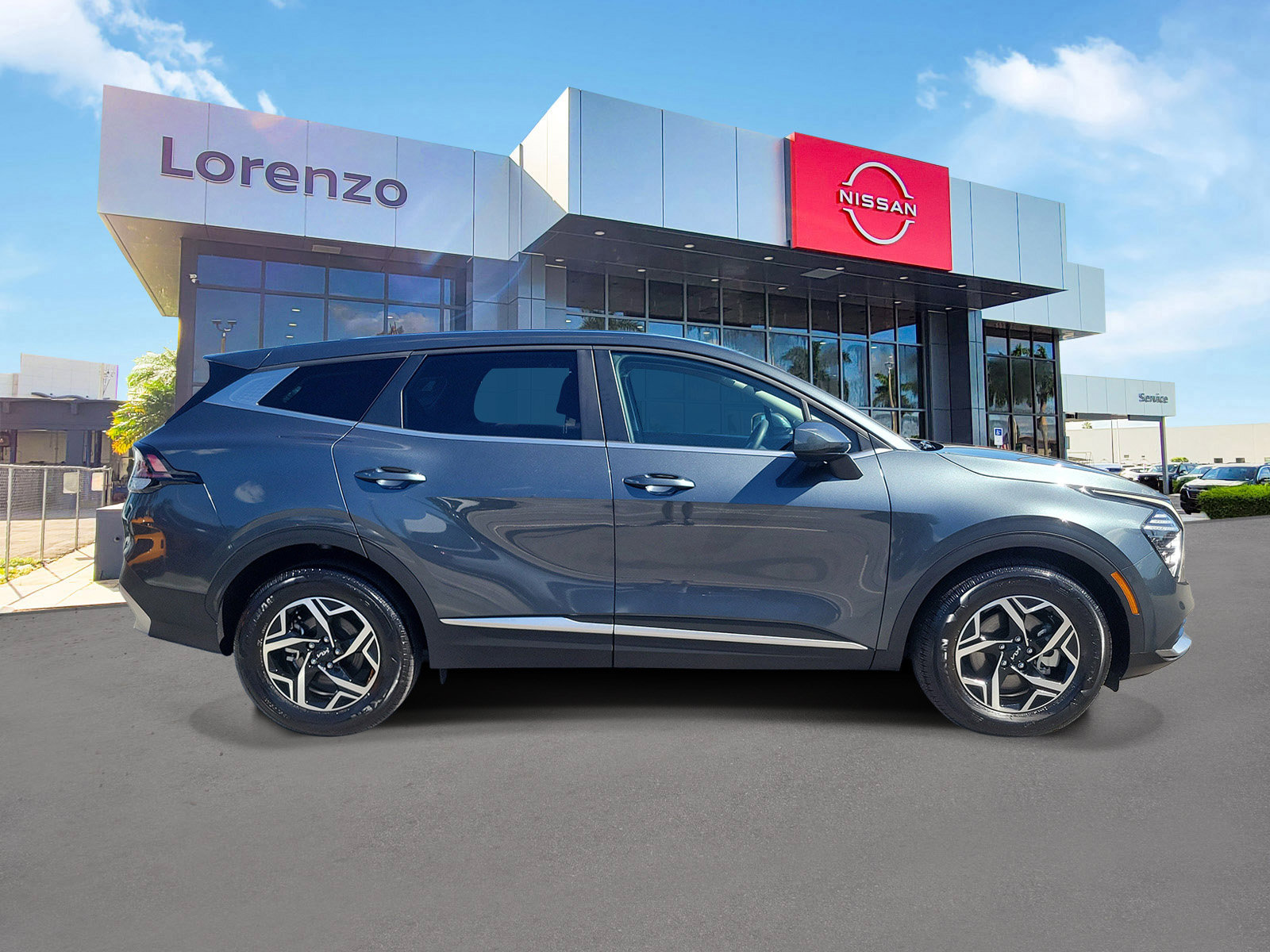 Used 2025 Kia Sportage LX FWD image 4