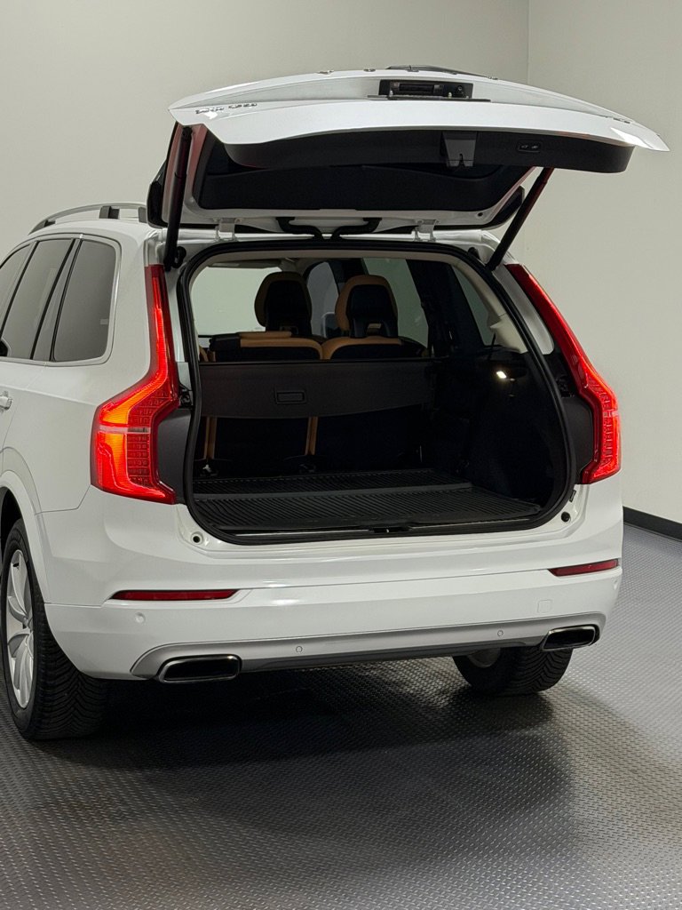 Used 2016 Volvo XC90 T6 Momentum image 13