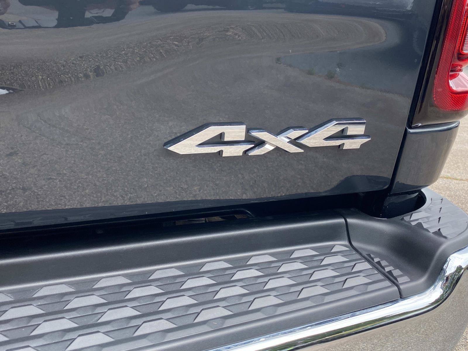 Used 2026 RAM 2500 Big Horn AWD/4WD image 5