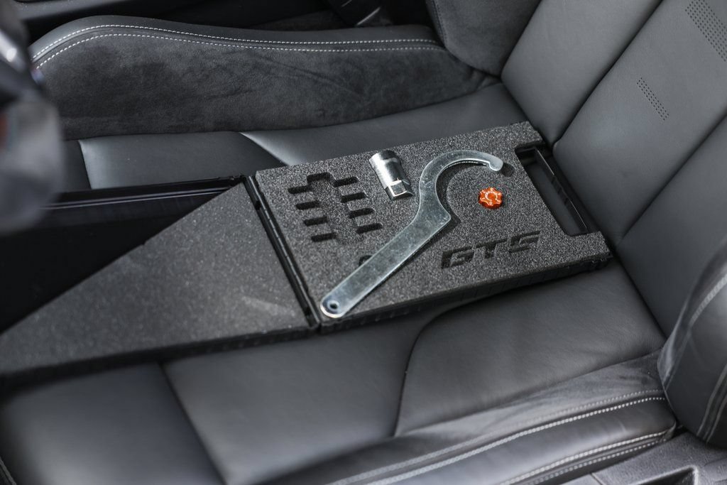 Used 2016 BMW M4 GTS RWD image 17