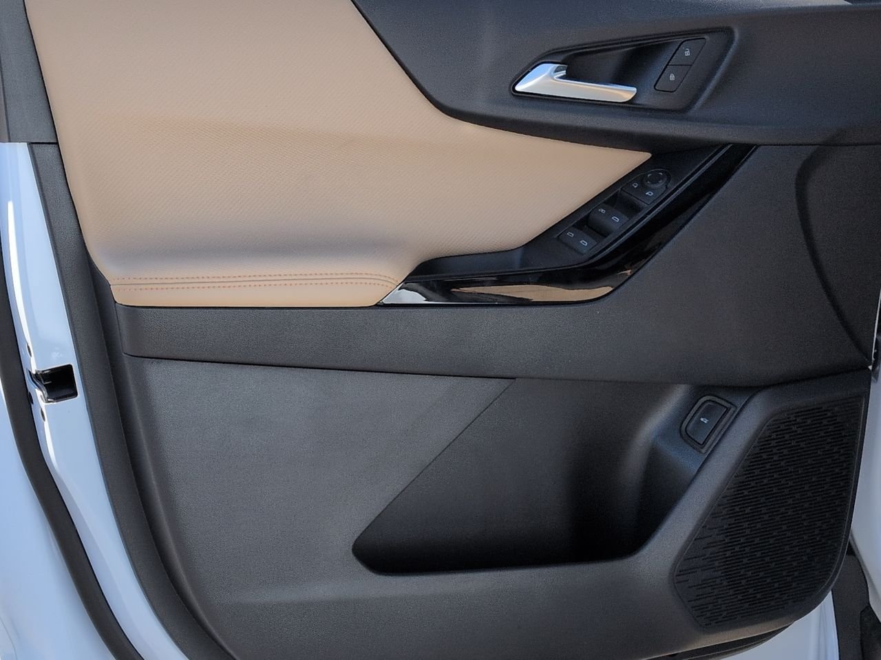 New 2026 Chevrolet Equinox ACTIV FWD image 23