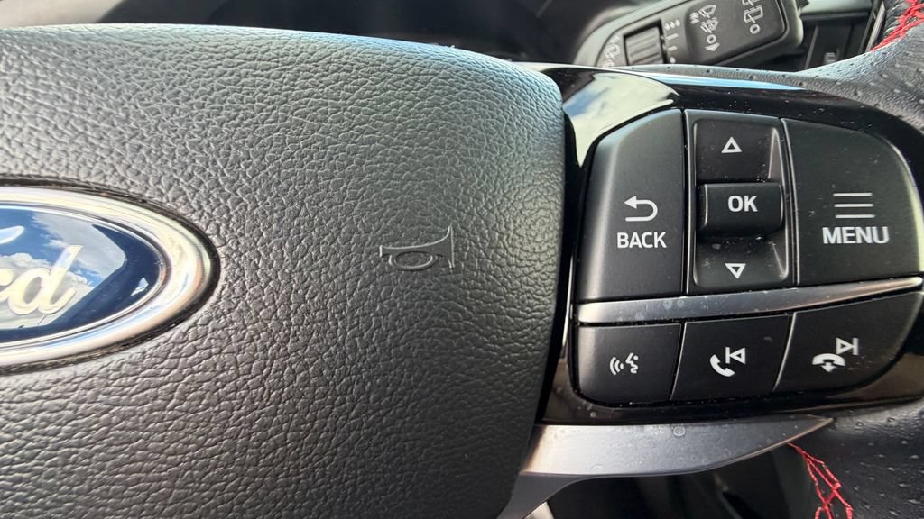 Used 2023 Ford Explorer ST-Line AWD/4WD image 28
