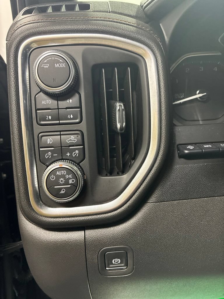 Used 2020 GMC Sierra 1500 AT4 w/ AT4 Premium Package AWD/4WD image 15