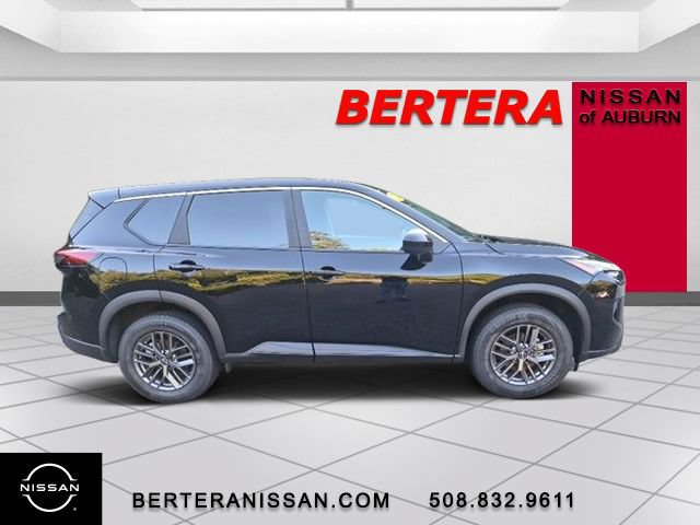 Used 2026 Nissan Rogue SV AWD/4WD image 2