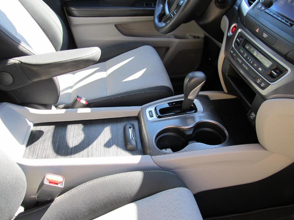 Used 2017 Honda Ridgeline RTS image 37