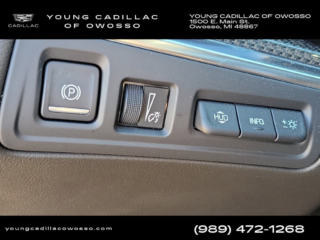 Certified 2026 Cadillac XT5 Sportv w/ LPO, Floor Liner Package AWD/4WD image 10
