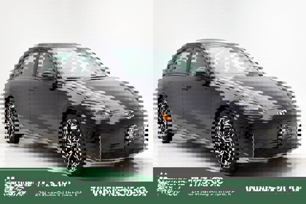 Used 2023 Hyundai Ioniq 6 SEL image 1