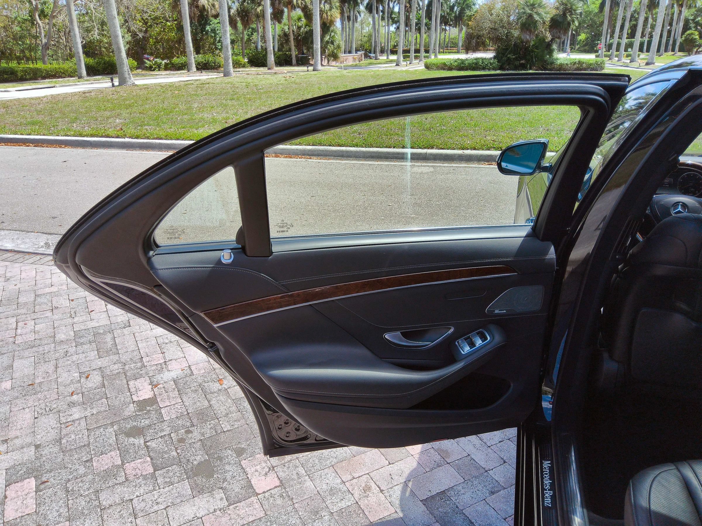 Used 2015 Mercedes-Benz S 550 Sedan image 33