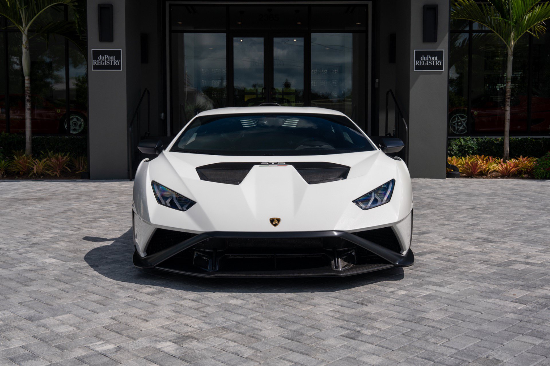 Used 2021 Lamborghini Huracan STO RWD image 10