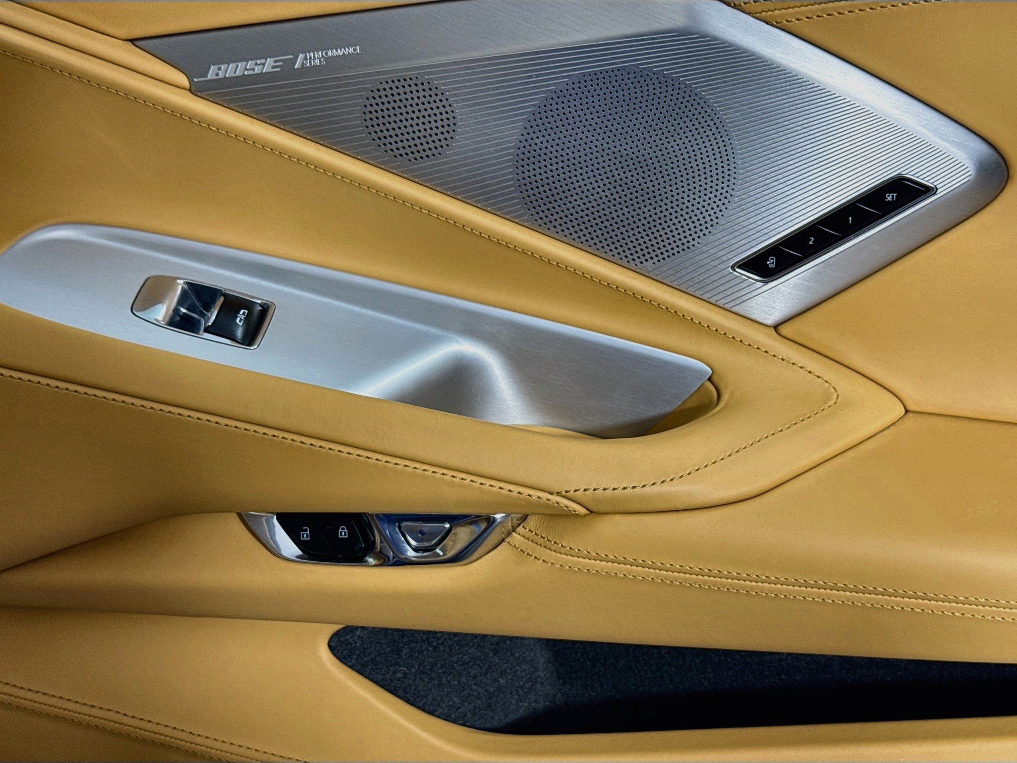 Used 2022 Chevrolet Corvette Stingray Premium Conv w/ Chrome Exterior Badge Package RWD image 33