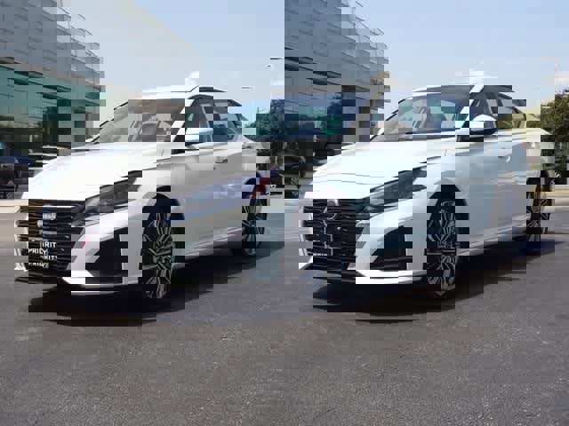 Used 2023 Nissan Altima 2.5 SL