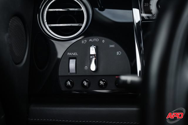 Used 2015 Rolls-Royce Wraith RWD image 68