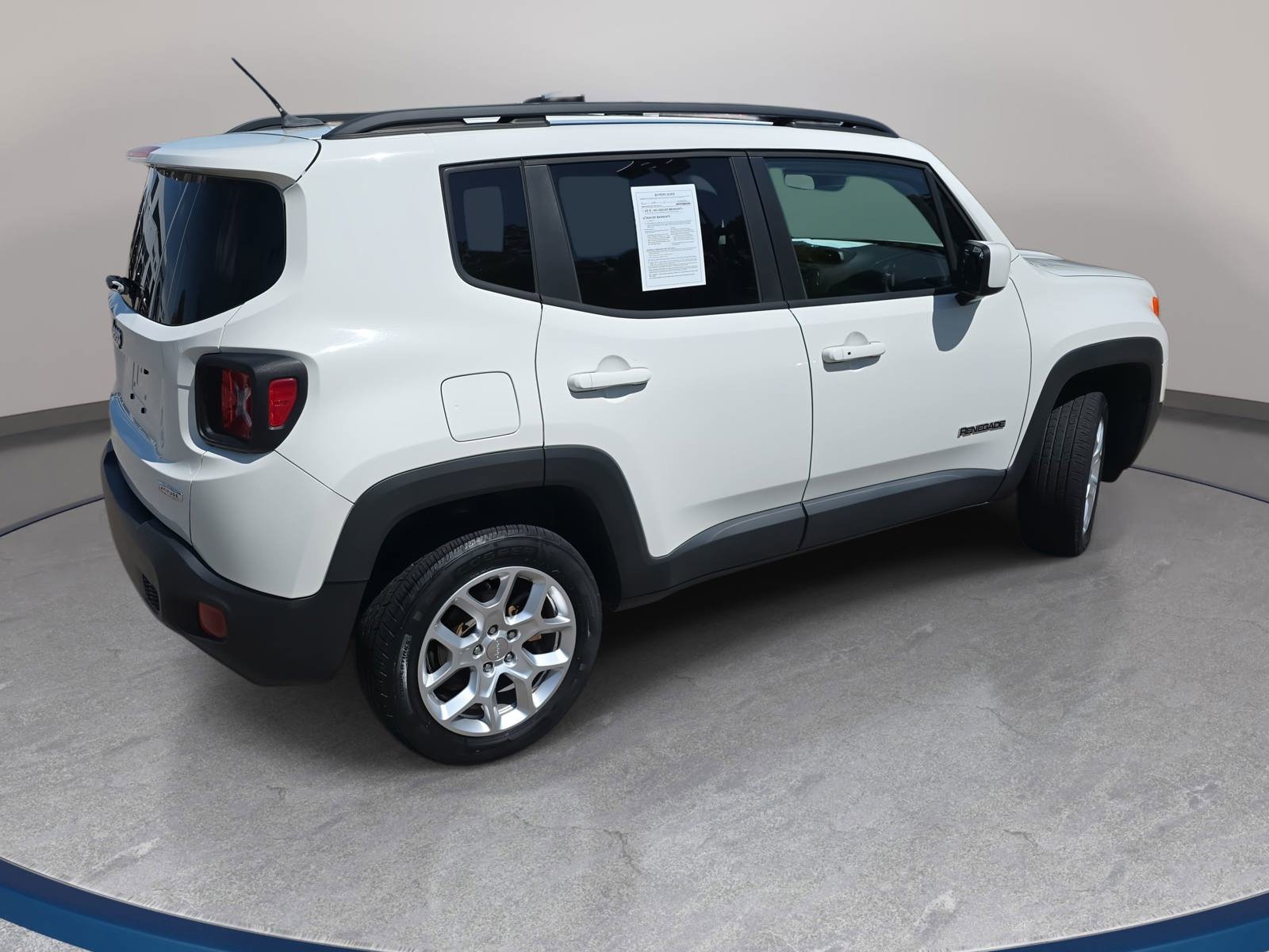 Used 2017 Jeep Renegade Latitude AWD/4WD image 5