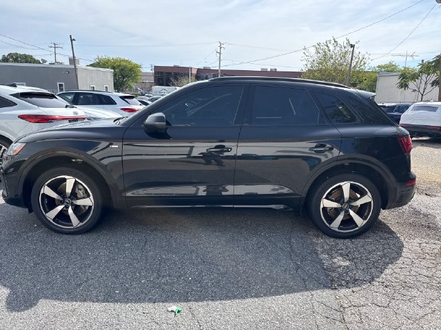 Used 2023 Audi Q5 2.0T Premium Plus w/ Premium Plus Package AWD/4WD image 3