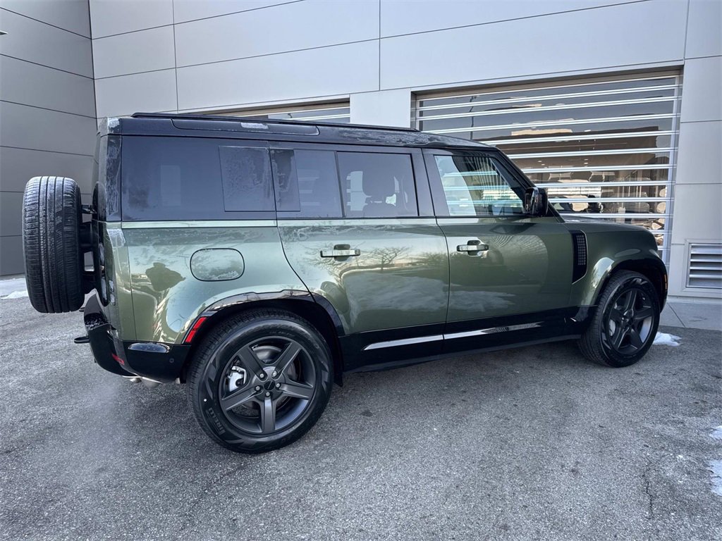 New 2026 Land Rover Defender 110 X-Dynamic SE image 6