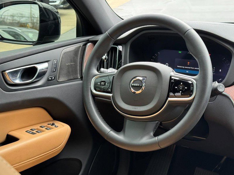 Certified 2023 Volvo XC60 B6 Ultimate w/ Protection Package Premier image 13