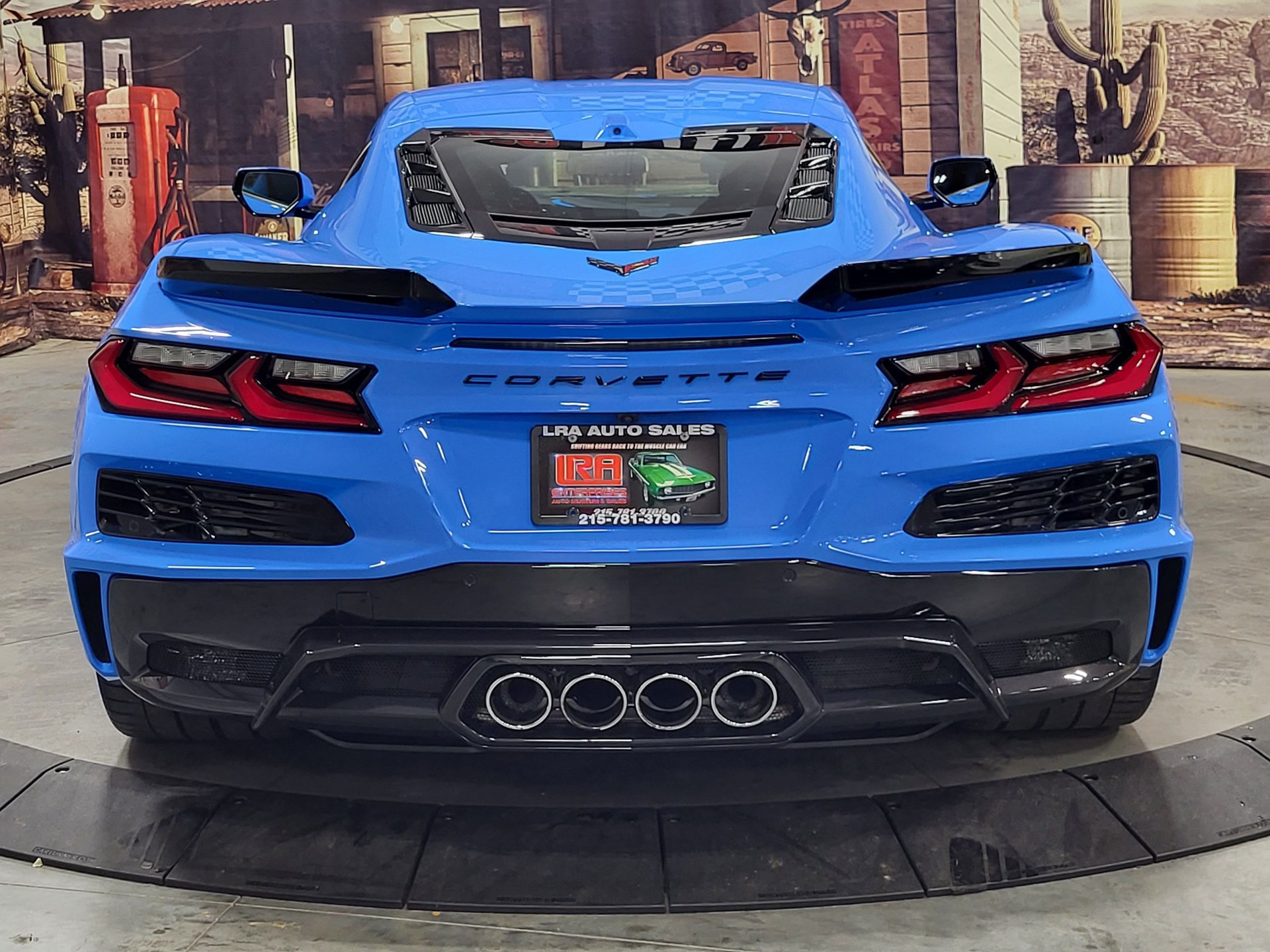 Used 2023 Chevrolet Corvette Z06 w/ Engine Appearance Package RWD image 4
