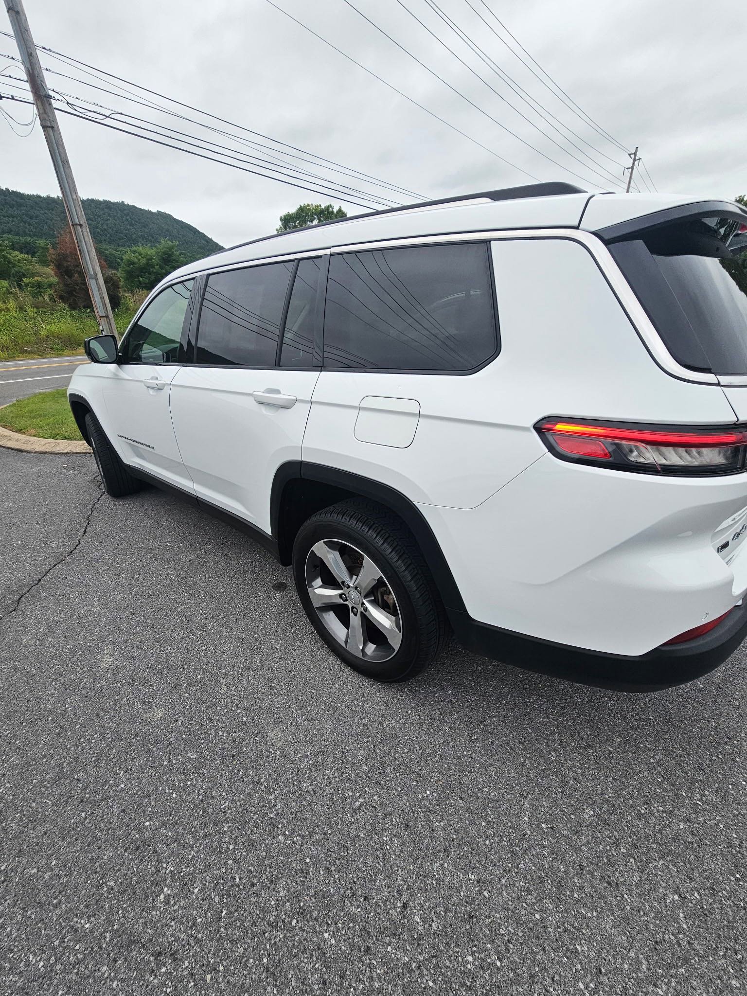 Used 2021 Jeep Grand Cherokee L Limited image 4
