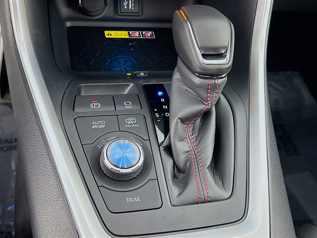 Used 2025 Toyota RAV4 XSE image 23