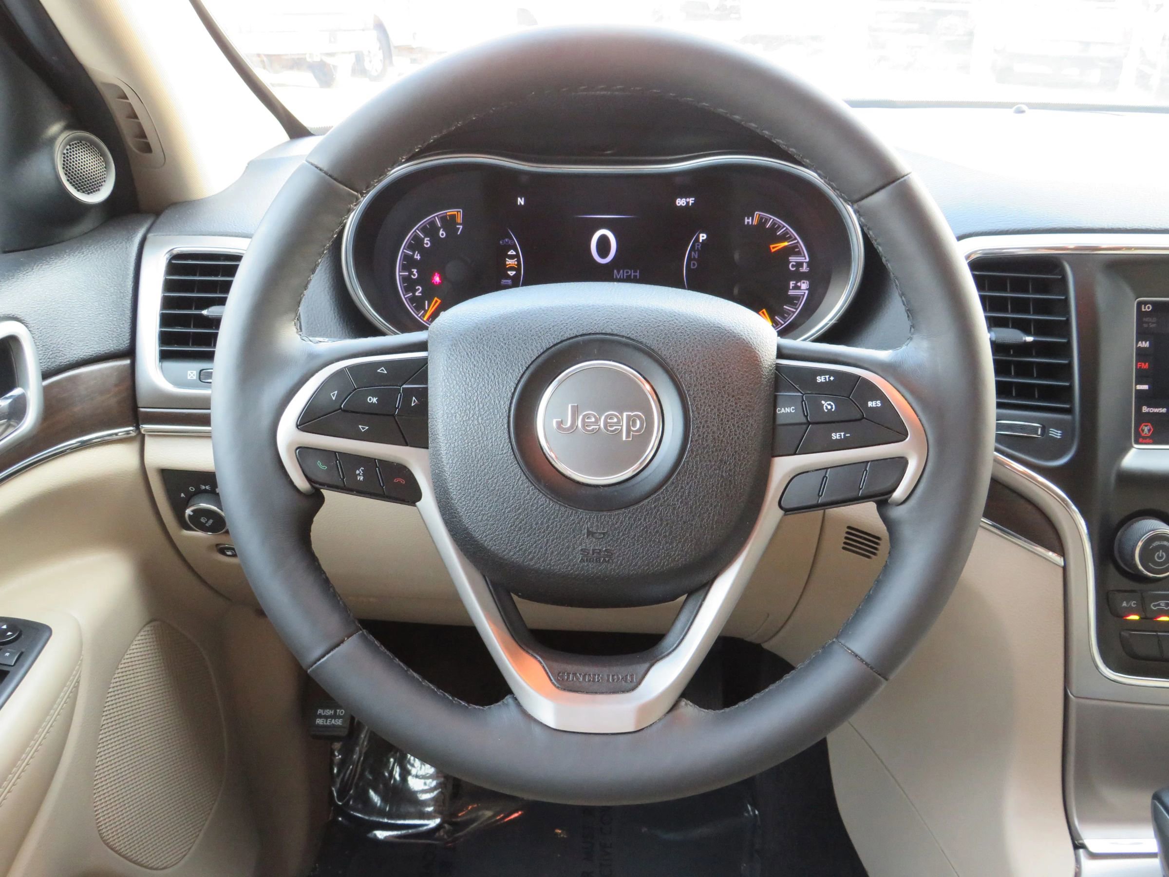 Used 2018 Jeep Grand Cherokee Limited image 13