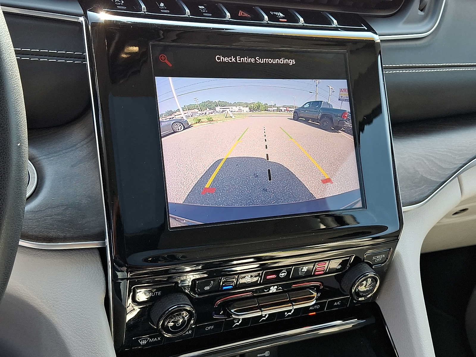 Certified 2022 Jeep Grand Cherokee L Overland w/ Luxury Tech Group IV AWD/4WD image 23