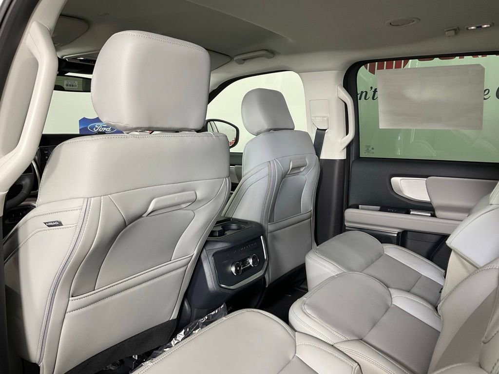 New 2026 Ford Expedition Active RWD image 15