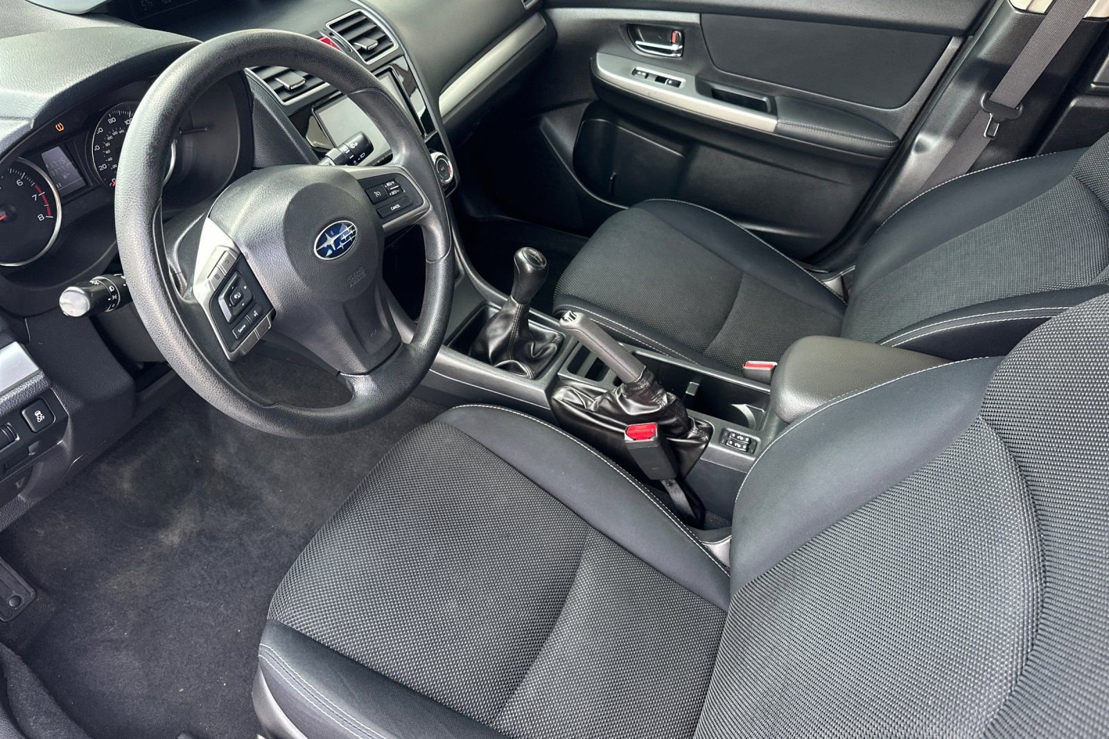 Used 2015 Subaru Crosstrek 2.0i Premium AWD/4WD image 10