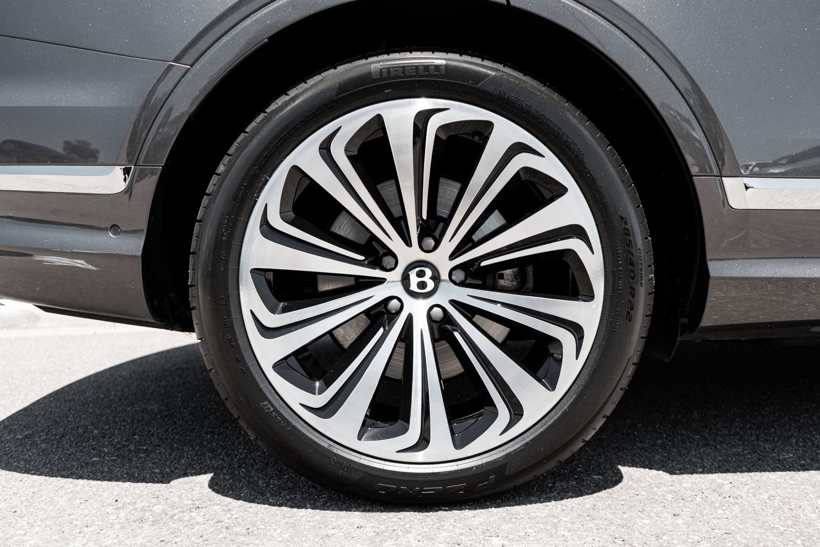 Certified 2024 Bentley Bentayga AWD/4WD image 15