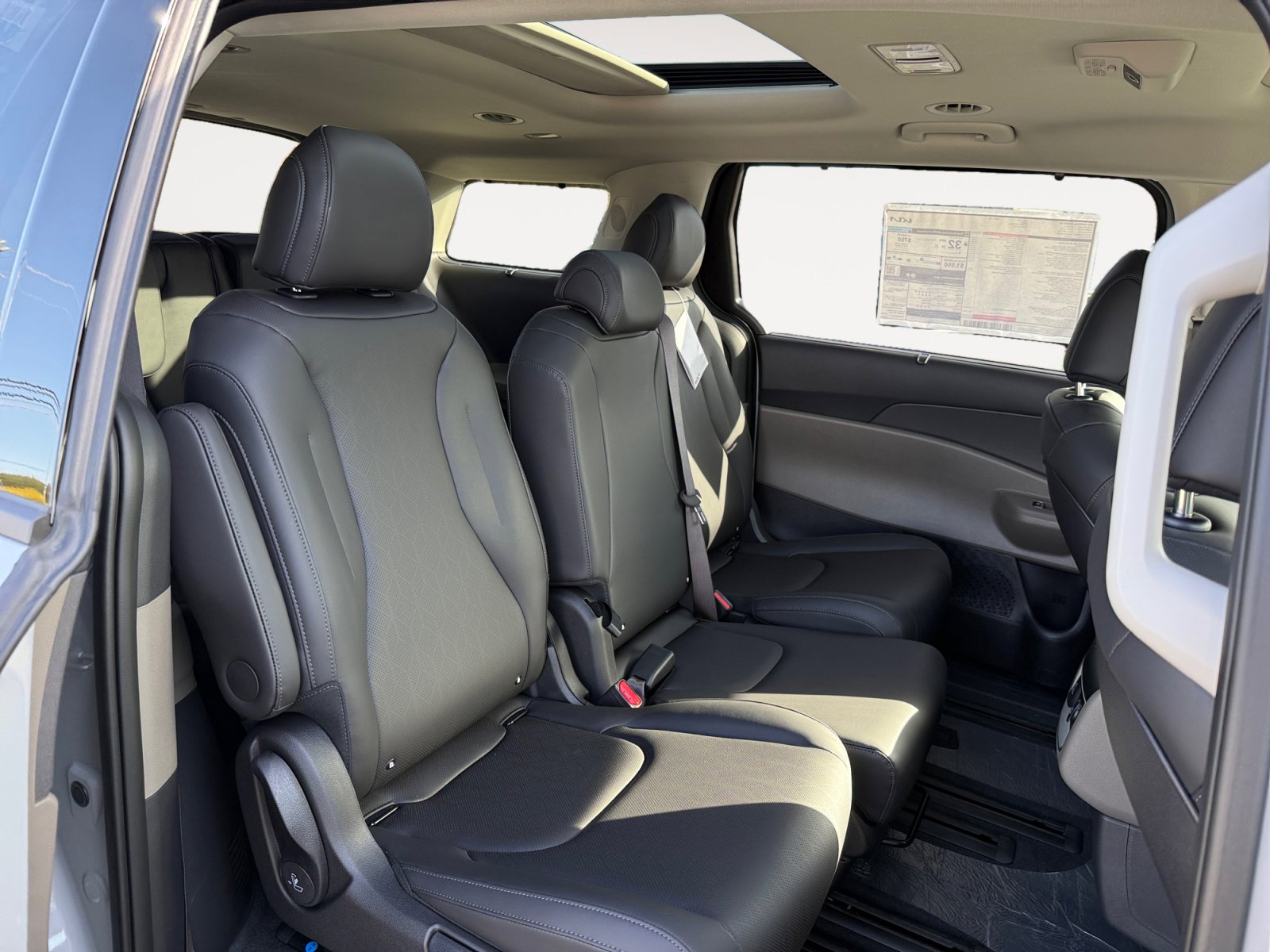 New 2026 Kia Carnival SX image 18