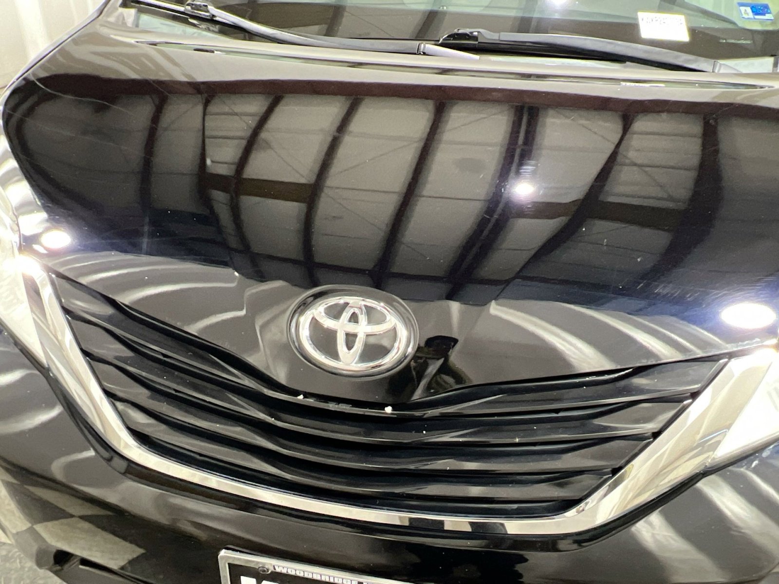 Used 2015 Toyota Sienna LE image 12