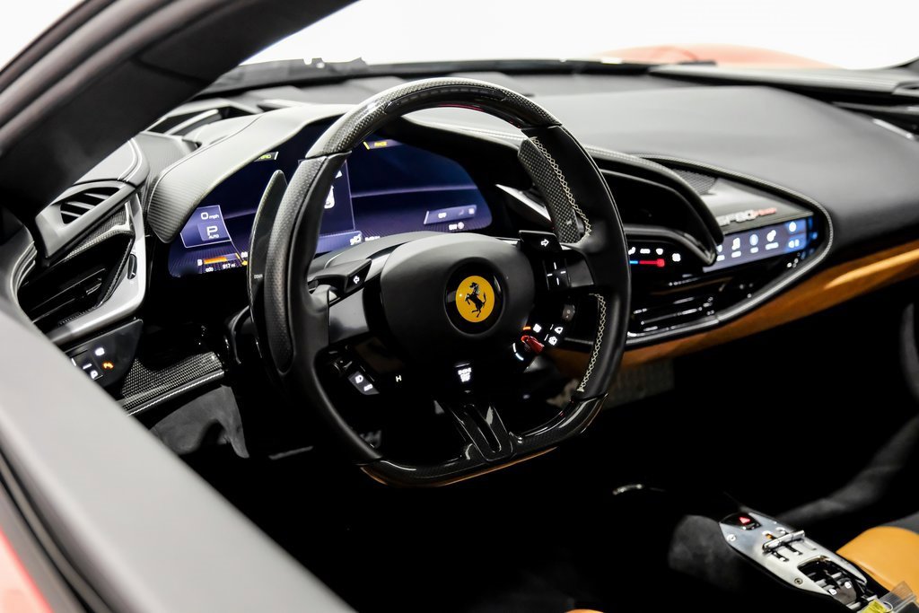 Used 2022 Ferrari SF90 Spider image 12