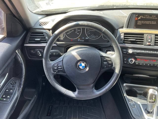 Used 2015 BMW 320i Sedan RWD image 19