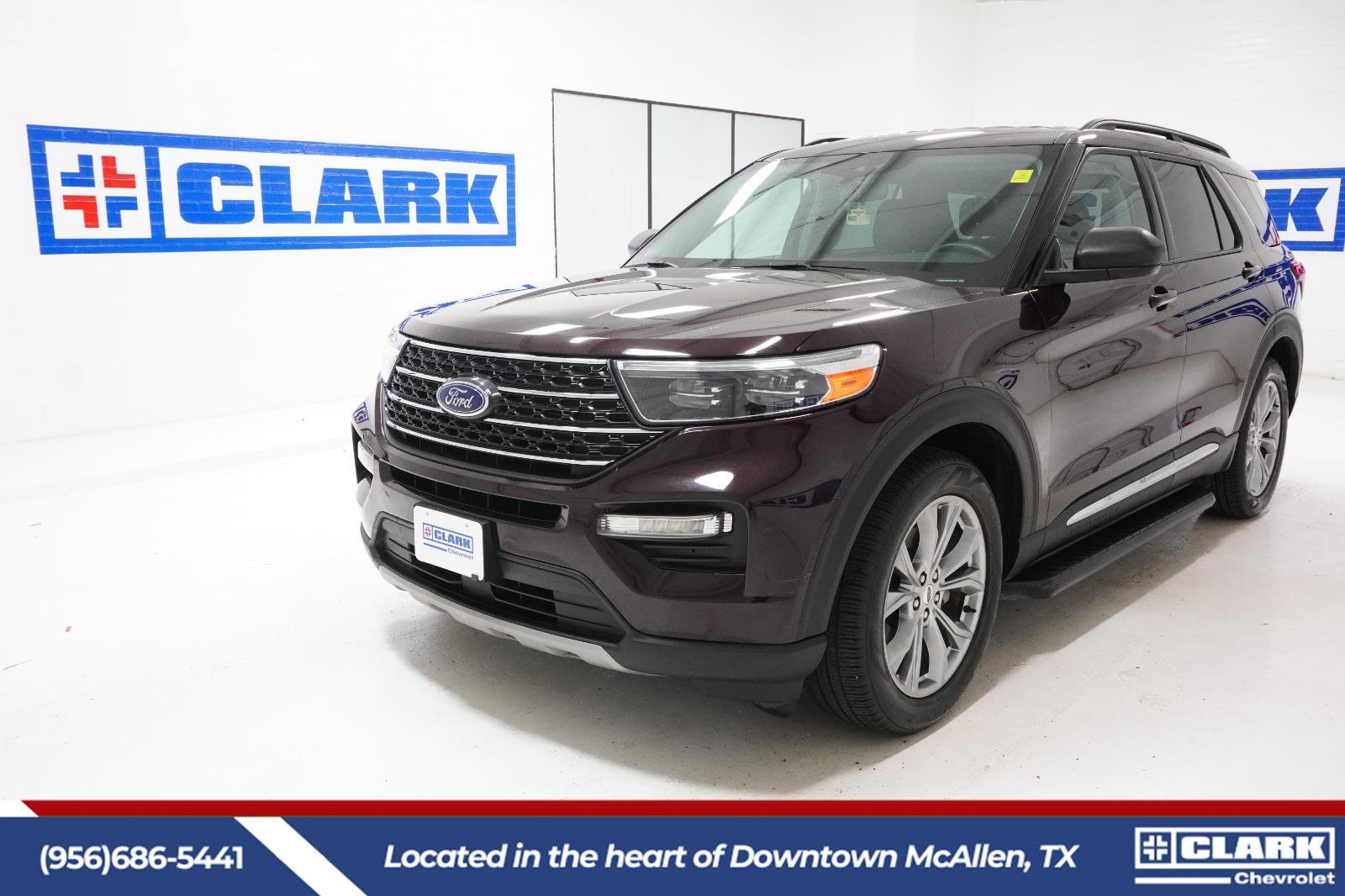 Used 2023 Ford Explorer XLT w/ Equipment Group 202A RWD image 1