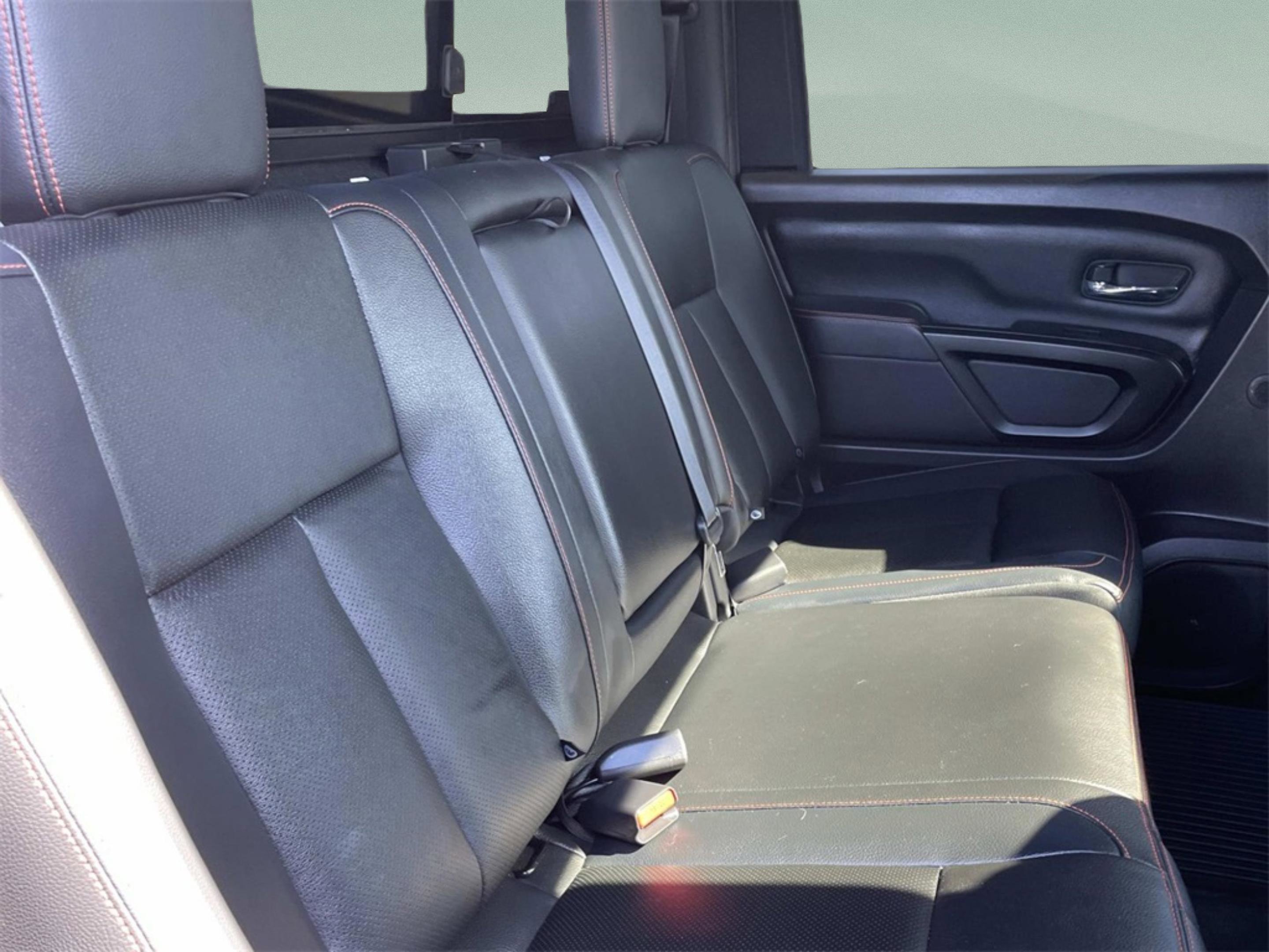 Used 2024 Nissan Titan PRO-4X w/ Pro-4x Convenience Package image 17