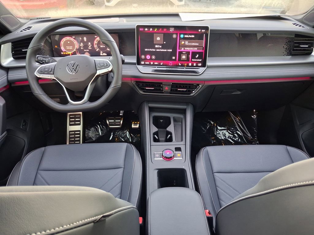 New 2026 Volkswagen Tiguan SE R-Line image 6