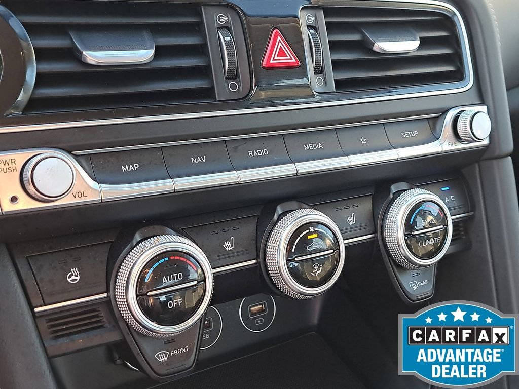Used 2023 Genesis G70 2.0T image 27