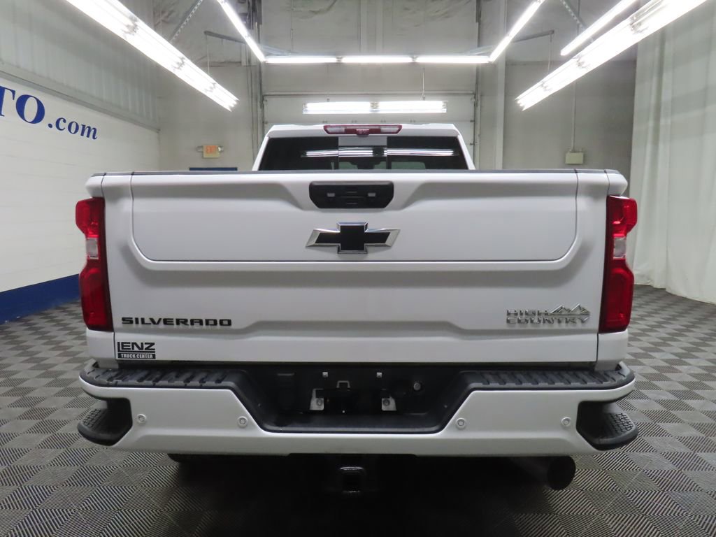 Used 2024 Chevrolet Silverado 2500 High Country w/ High Country Premium Package image 39