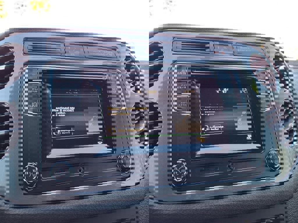 Used 2016 Volkswagen Tiguan S image 6