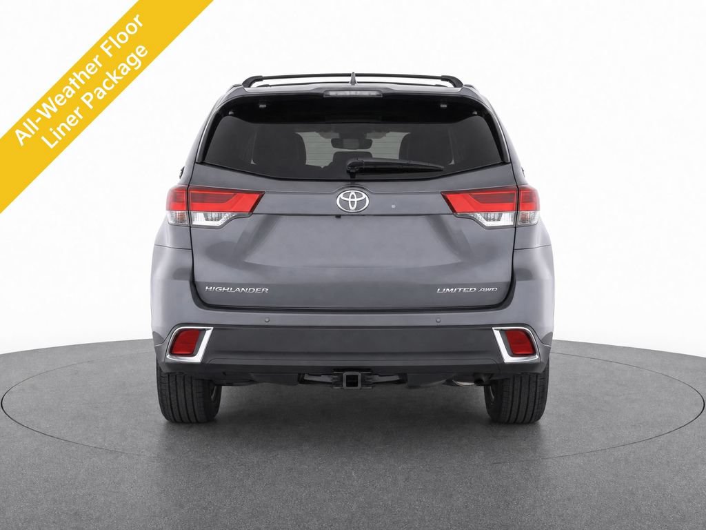 Used 2017 Toyota Highlander Limited Platinum AWD/4WD image 7