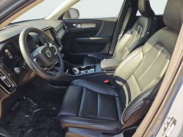 Used 2024 Volvo XC90 B5 Plus w/ Protection Package Premier AWD/4WD image 15