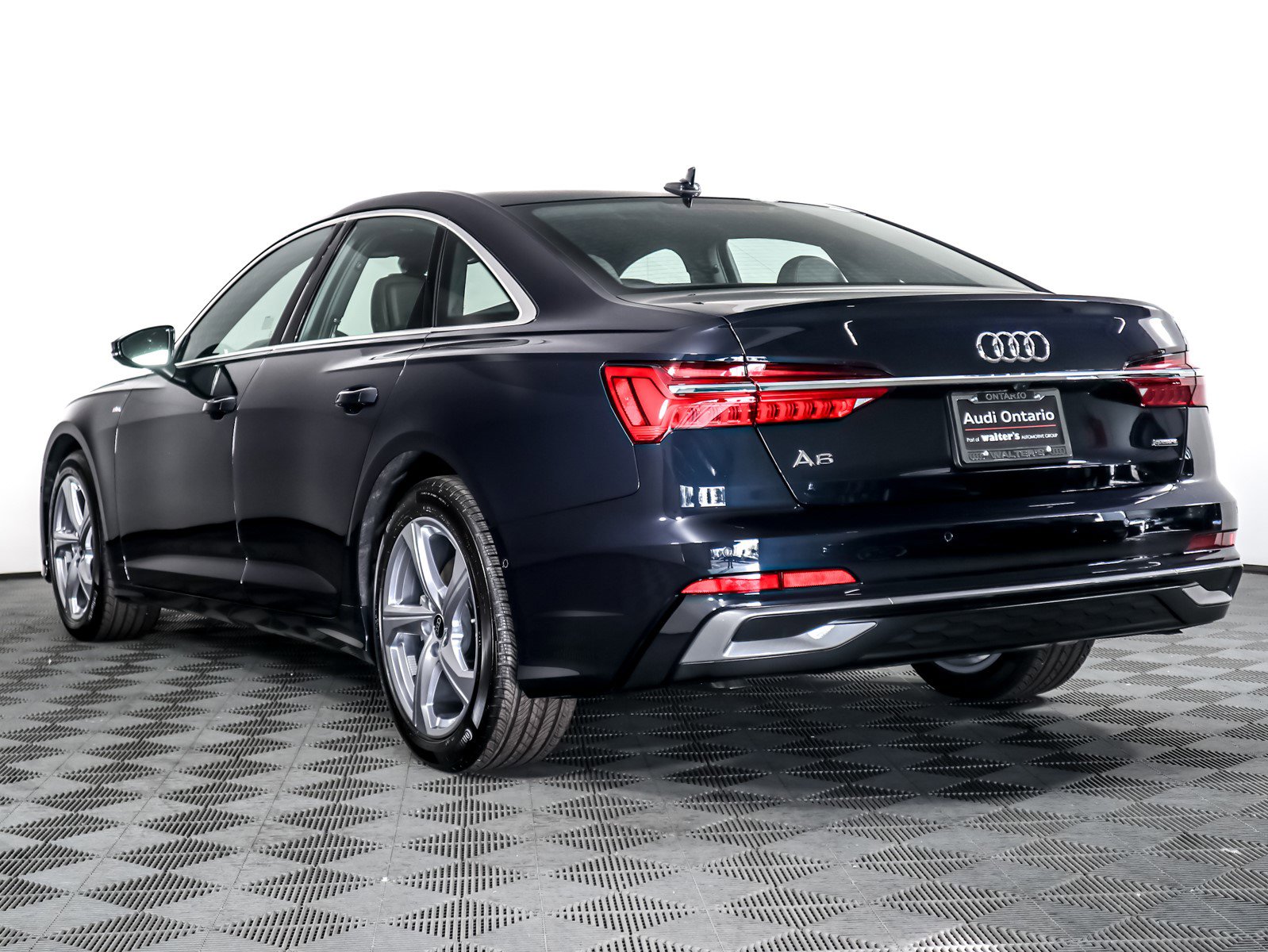 New 2025 Audi A6 3.0T Prestige image 2