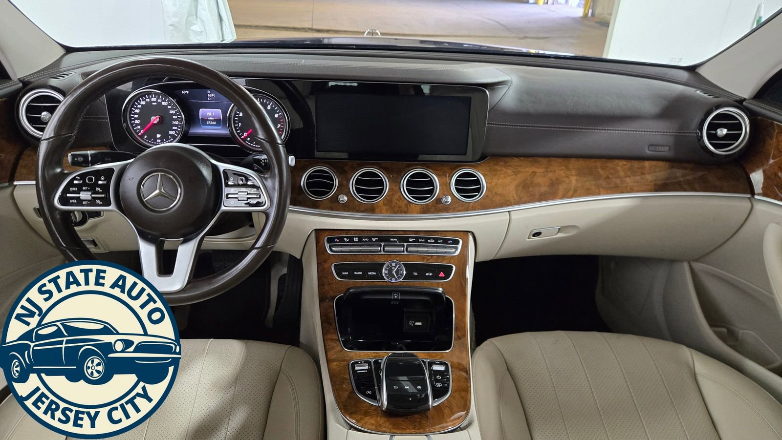 Used 2019 Mercedes-Benz E 450 4MATIC Sedan w/ Premium Package image 26