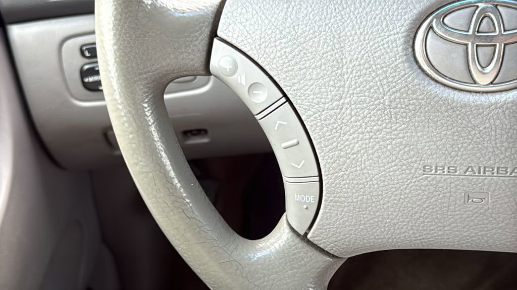 Used 2010 Toyota Sienna LE FWD image 20