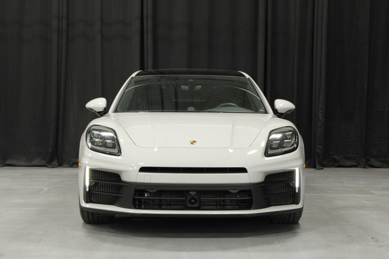 Certified 2025 Porsche Panamera 4 AWD/4WD image 8
