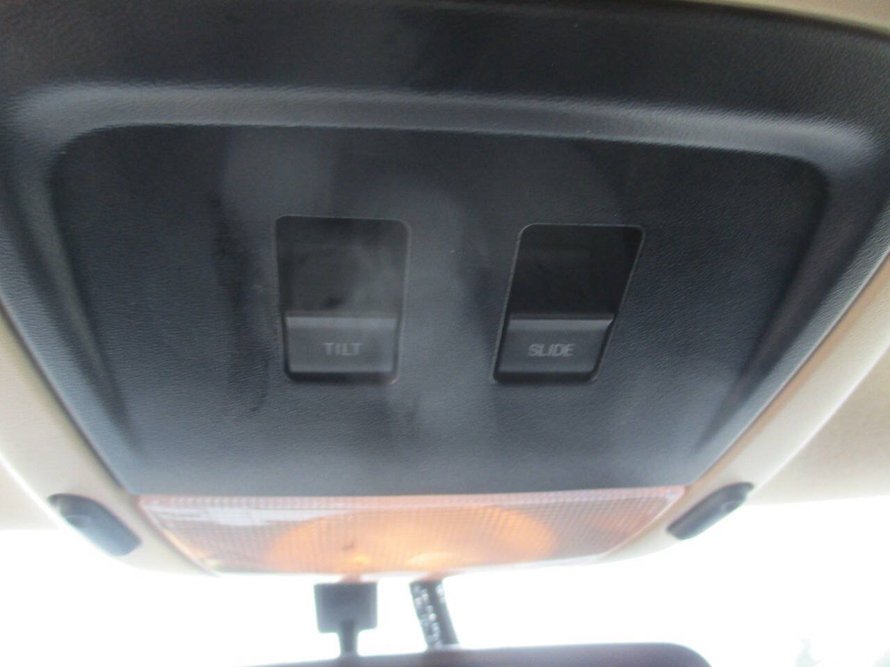 Used 2010 Ford Explorer XLT AWD/4WD image 29