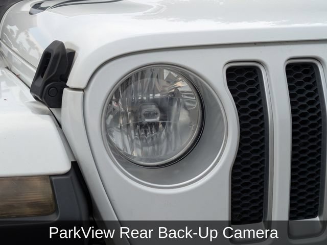 Used 2018 Jeep Wrangler Unlimited Sahara w/ Cold Weather Group AWD/4WD image 10