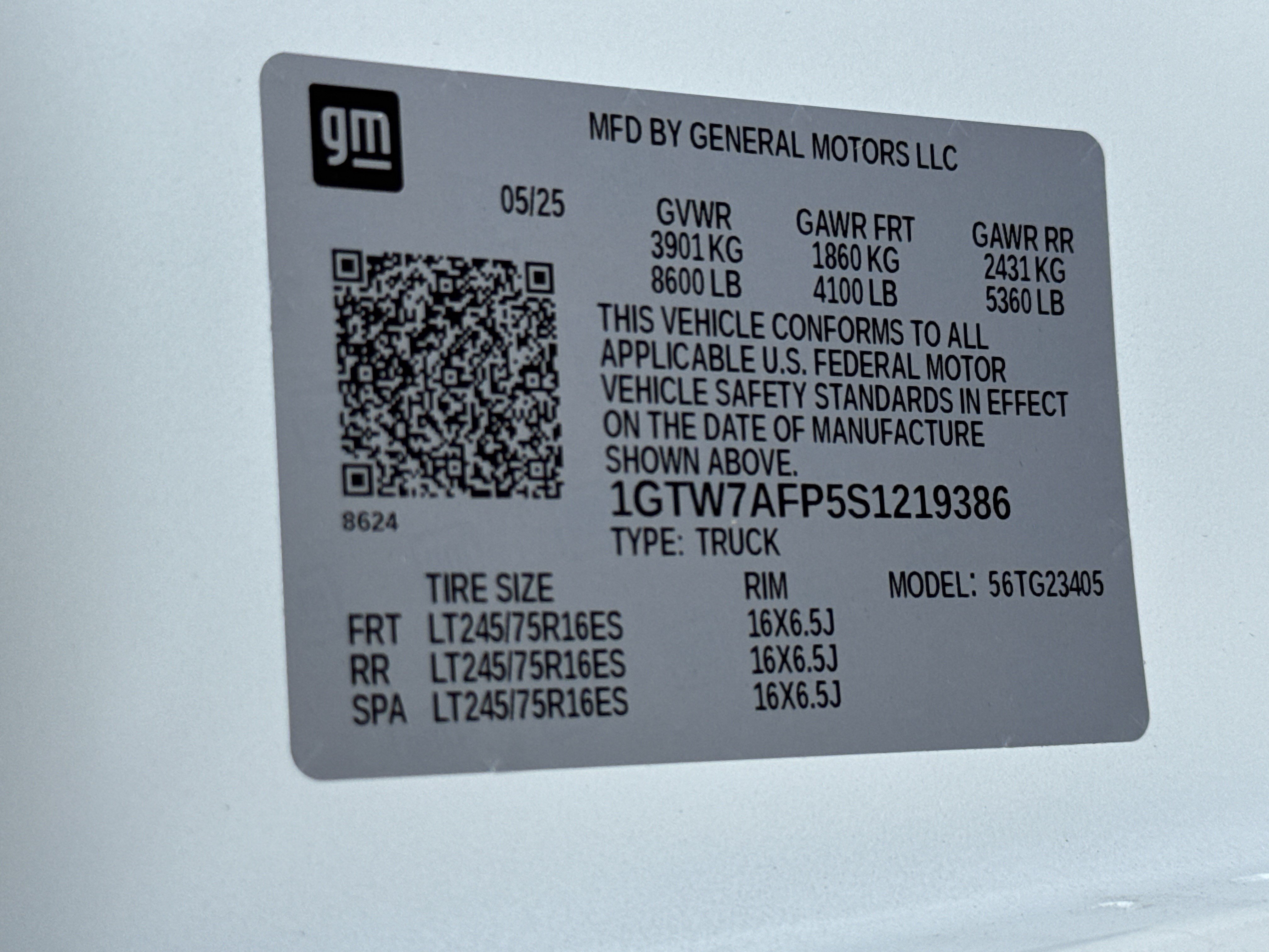 New 2025 GMC Savana 2500 w/ Driver Convenience Package RWD image 34