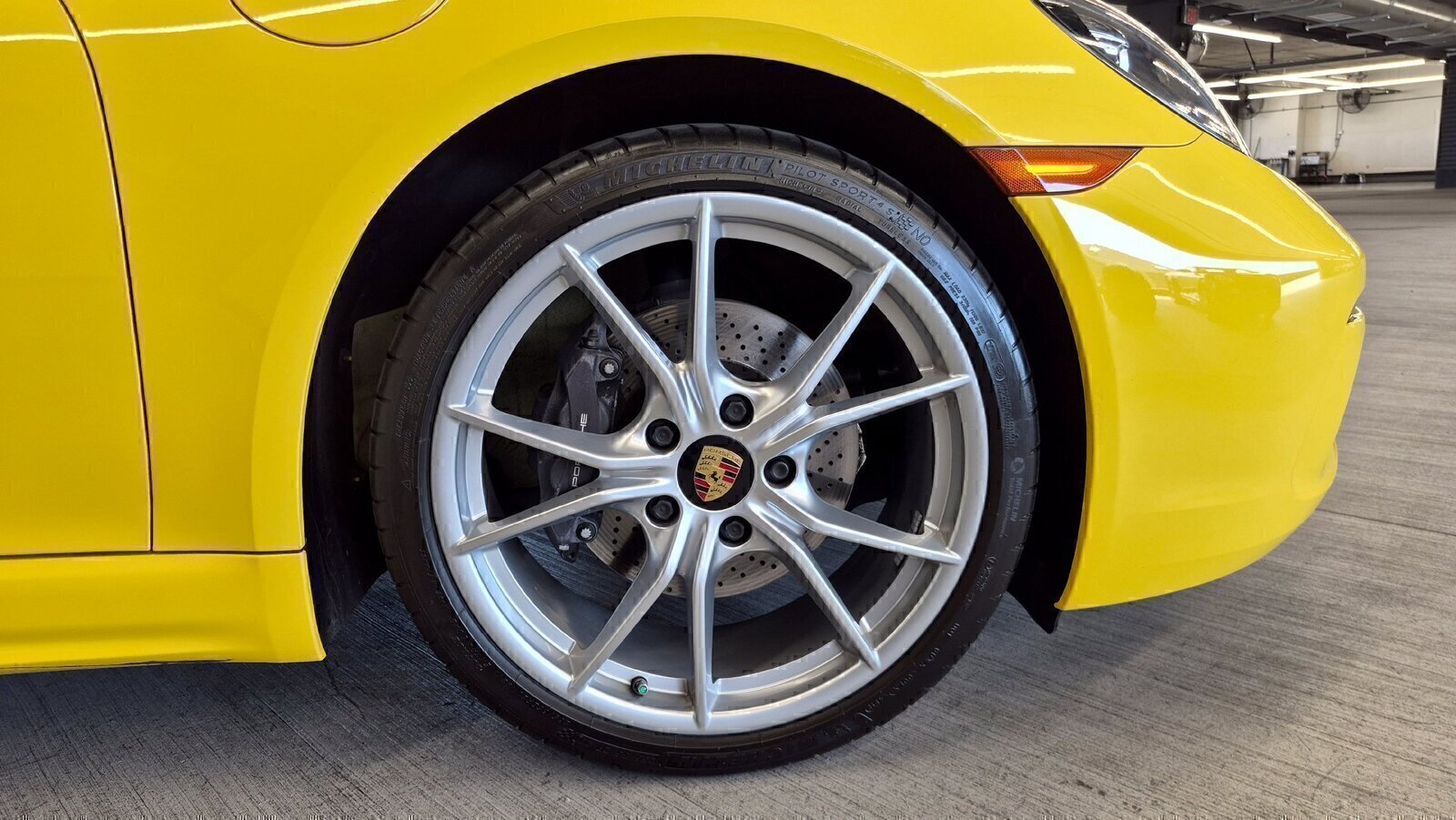 Certified 2019 Porsche 718 Cayman RWD image 8