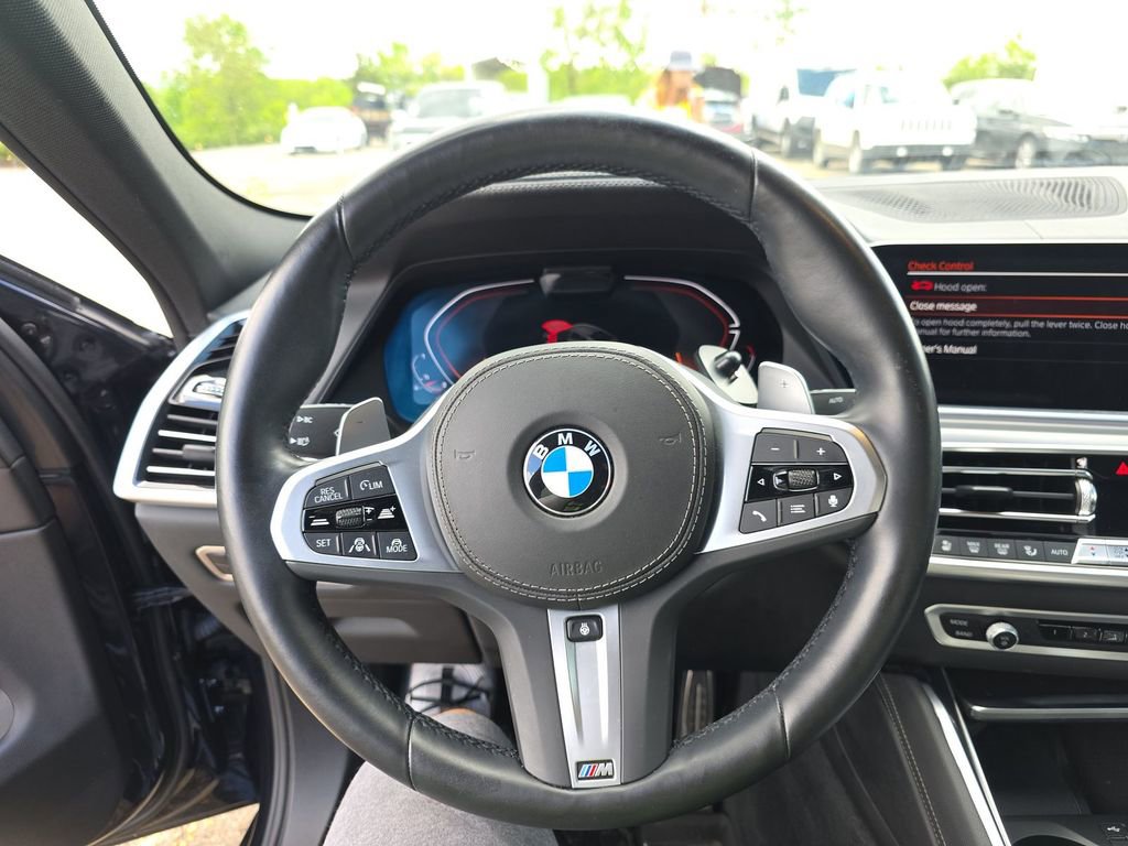 Used 2022 BMW X6 xDrive40i w/ Executive Package AWD/4WD image 13